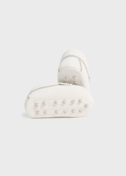 Off-White and Natural Moccasin Shoe