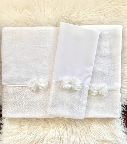 Off-White Pearly Floral Ladopano Set