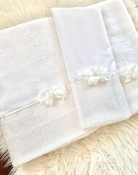 Off-White Pearly Floral Ladopano Set