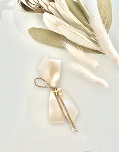 Ivory and Gold Cross Upright Bow Martyiko / Witness Pin