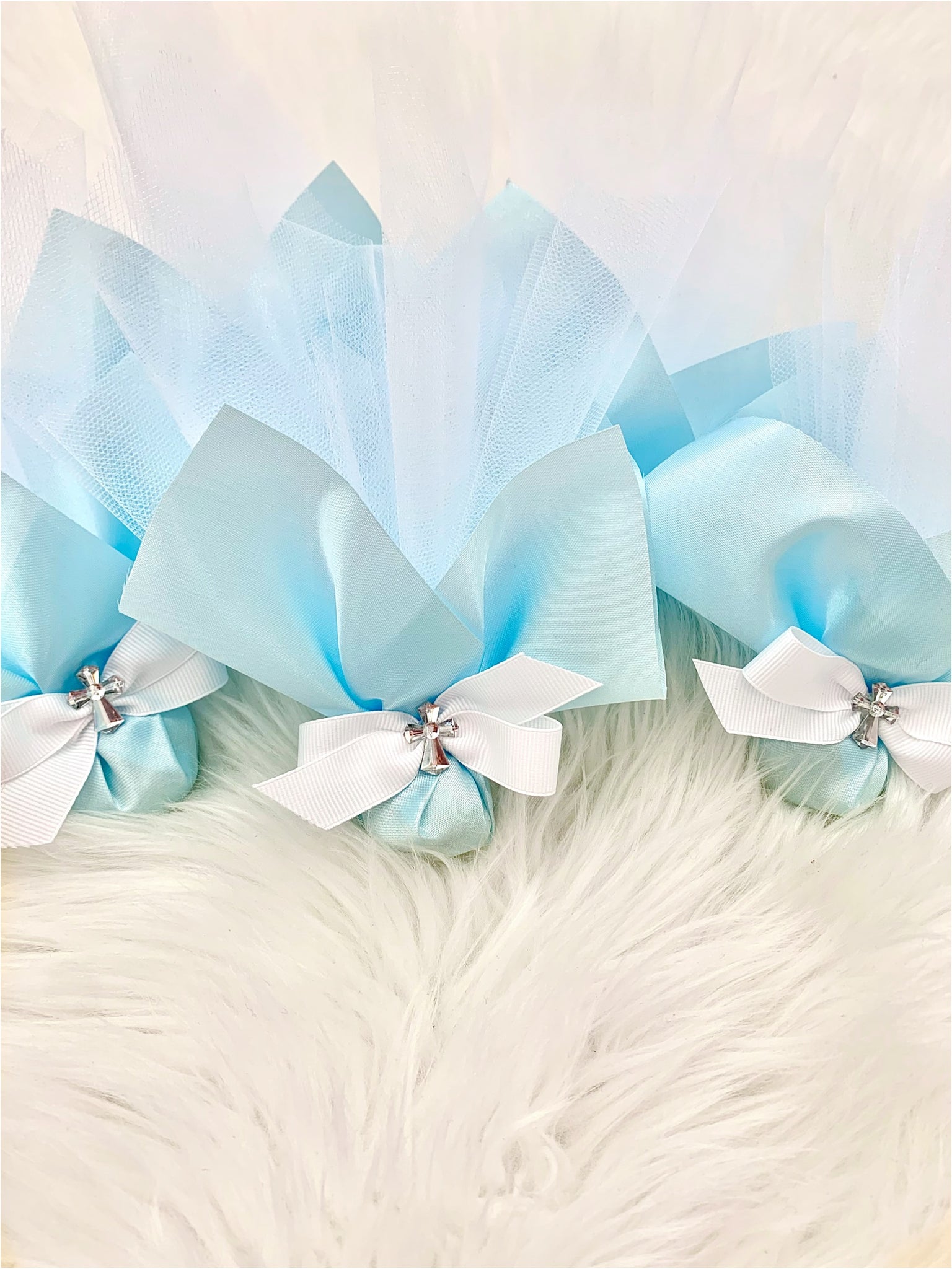 White tulle and Baby Blue Satin Bonbonniere.