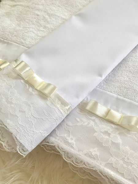 Ivory and White Lace Ladopano Set
